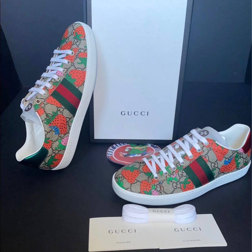 Gucci Ace Sneakers 🍓🍓